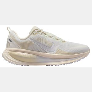 Nike Women's Vomero 18 Running Shoes