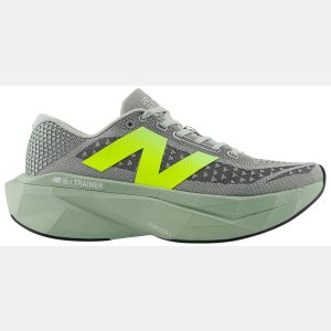 New Balance Men's FuelCell SuperComp Trainer v3 Running Shoes