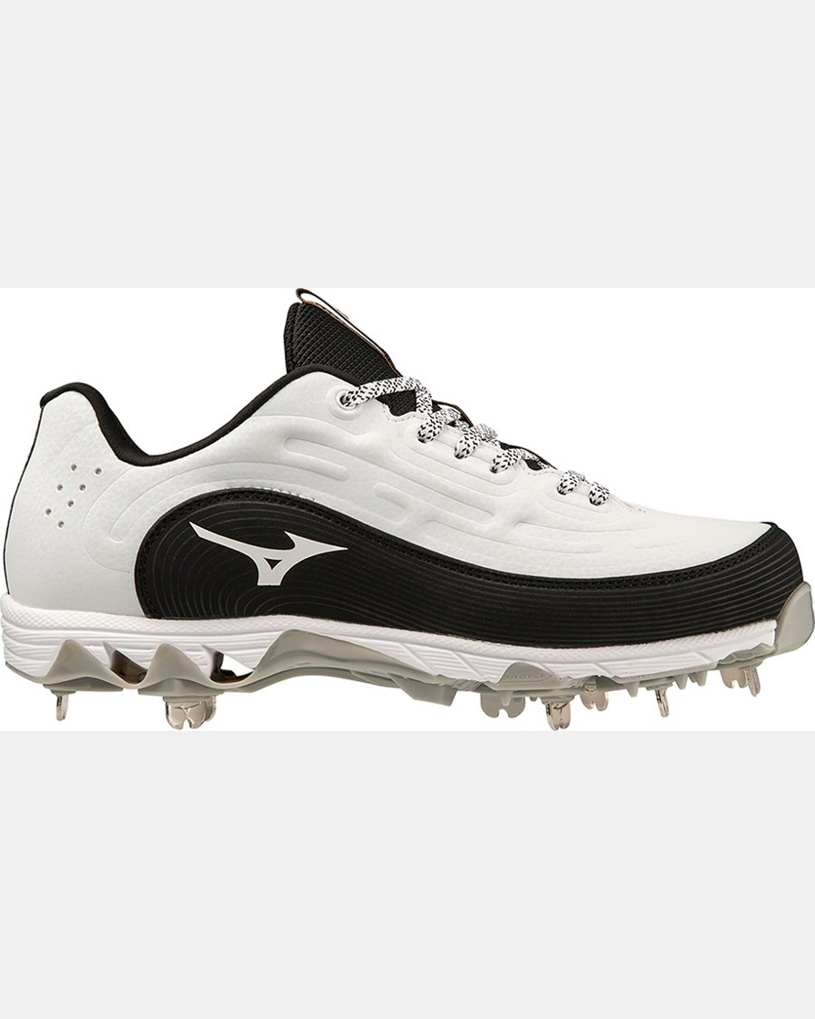 Mizuno Women's 9-Spike Swift 8 Metal Fastpitch Softball Cleats - Image 3