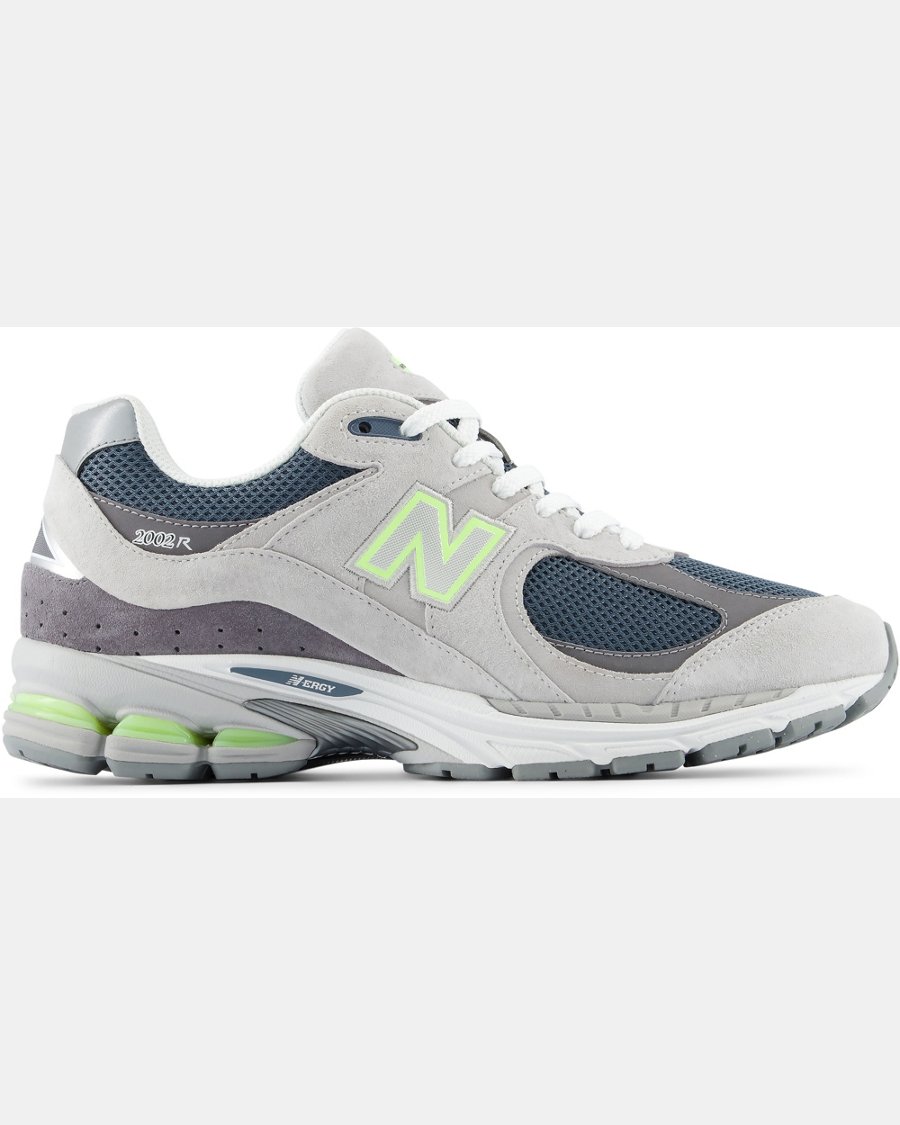 New Balance 2002R Shoes - Image 3