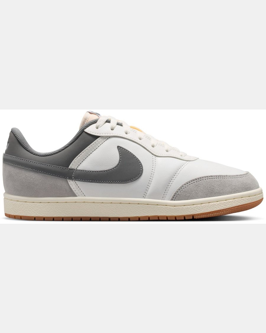Air Jordan Skyline Low LE Shoes - Image 3