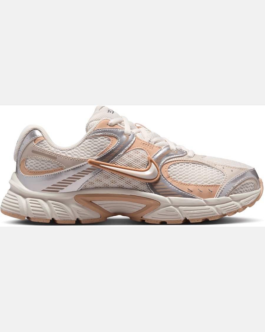 Nike Women's V5 RNR Shoes